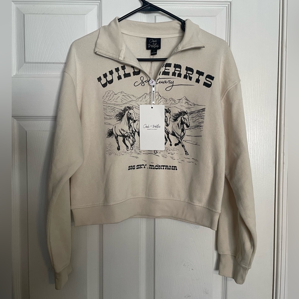 Oak &Trellis Women’s size small Wild Hearts Cream Cropped Quarter-Zip Sweatshirt